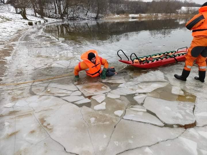 Sztum. Szkolenie z ratownictwa lodowego dla strażaków z OSP.
