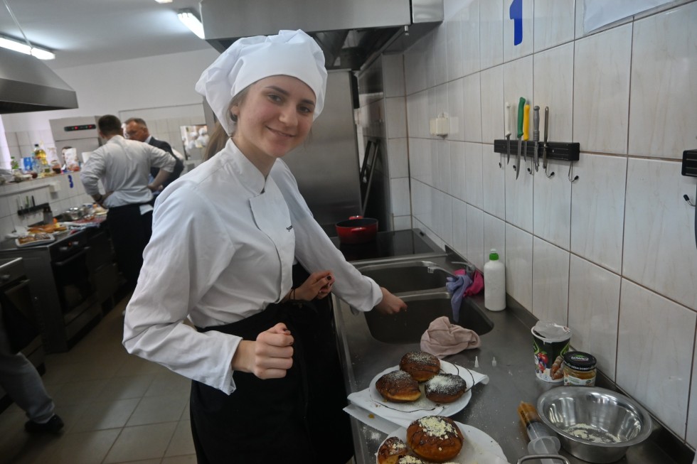 Nowy Dwór Gdański. Wielkie pączkobranie w Zespole Szkół.