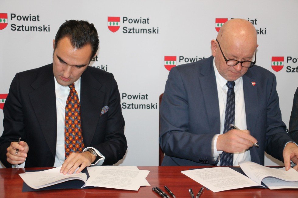 To historyczny moment – podpisanie nowej umowy dzierżawy szpitala w Sztumie.