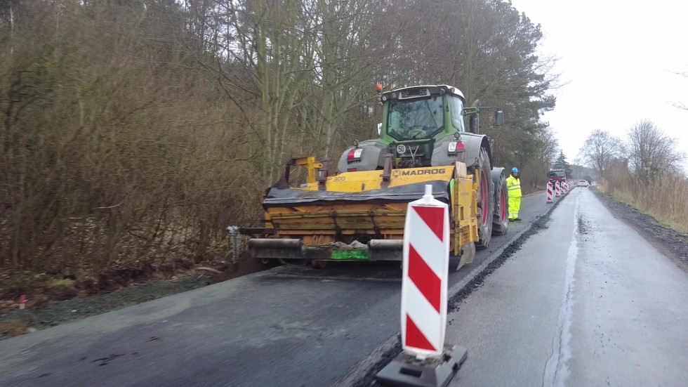 Na pierwszej połowie odcinka DW 501 pojawił się nowy asfalt. W końcu ruszyła przebudowa drogi Krynica Morska - Stegna.