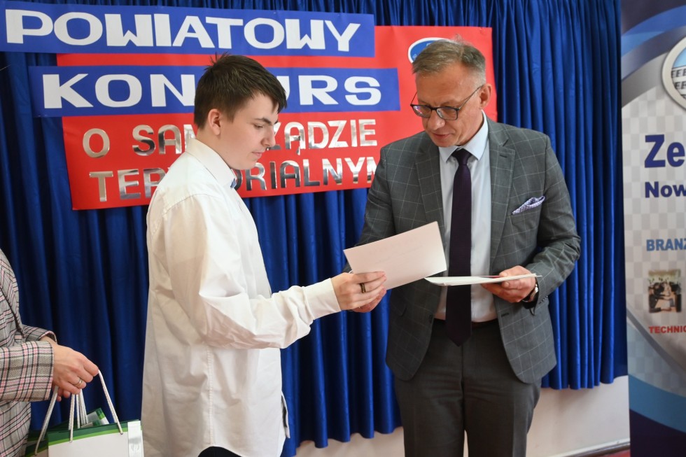 Nowy Dwór Gdański. Konkurs Wiedzy o Samorządzie Terytorialnym – znamy laureatów powiatowego etapu.