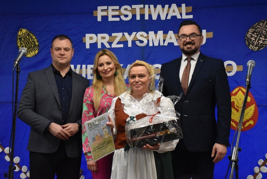 Miłoradz. Centrum Aktywności Seniora na Festiwalu Przysmaku Wielkanocnego.