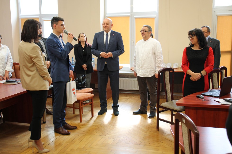 Sztum. Zwycięzca wojewódzkiego konkursu Paweł Świderski doceniony przez Starostę.