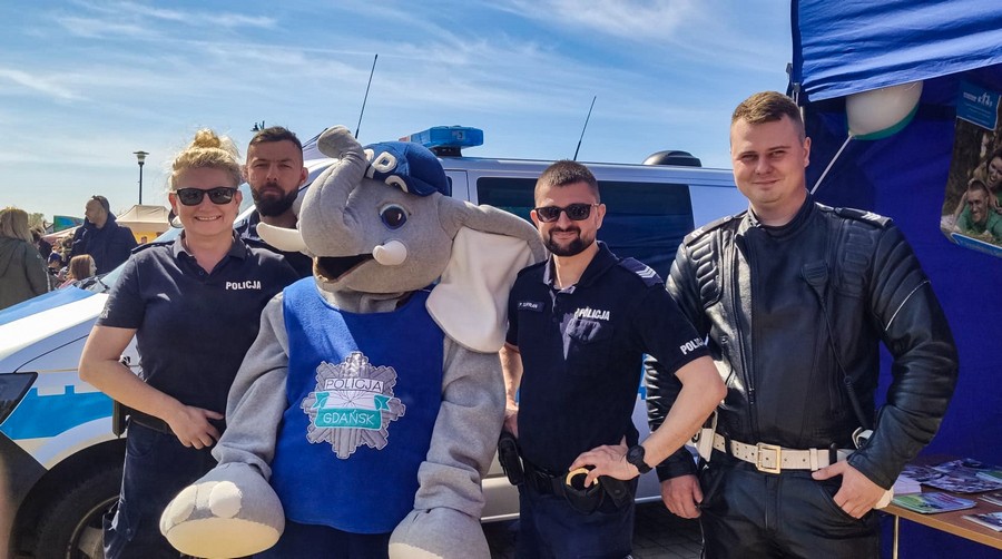 Powiat nowodworski. Policjanci na festynie Bezpieczna Krynica.