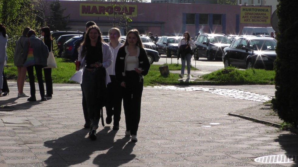 Egzamin maturalny z języka polskiego w II Liceum Ogólnokształcącym w Malborku. Zobacz wideo.
