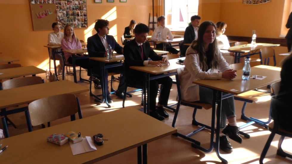 Egzamin maturalny z języka polskiego w II Liceum Ogólnokształcącym w Malborku. Zobacz wideo.