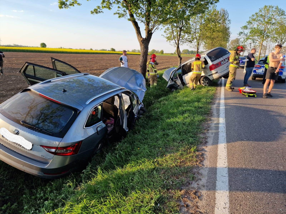 DK55. Jedna osoba ranna w zderzeniu dwóch osobówek w Chlebówce.