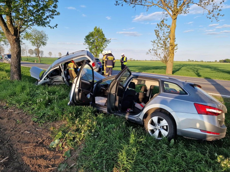 DK55. Jedna osoba ranna w zderzeniu dwóch osobówek w Chlebówce.