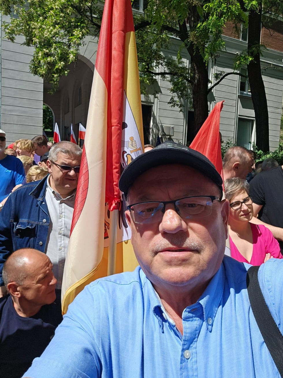 Tłumy na ulicach w Warszawie - Malbork na Wielkim Marszu w stolicy!