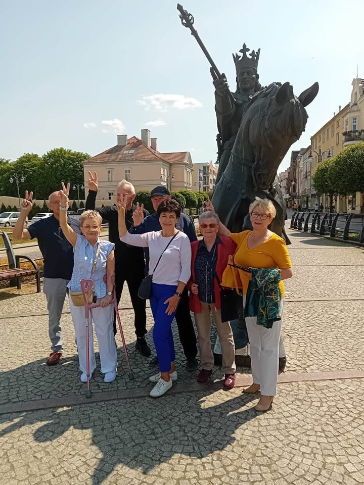Tłumy na ulicach w Warszawie - Malbork na Wielkim Marszu w stolicy!
