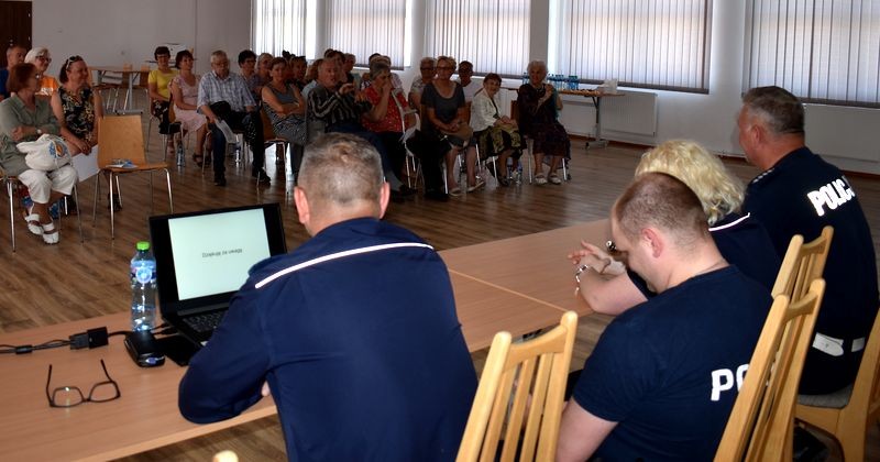 Malbork. Debata ewaluacyjna o bezpieczeństwie seniorów.