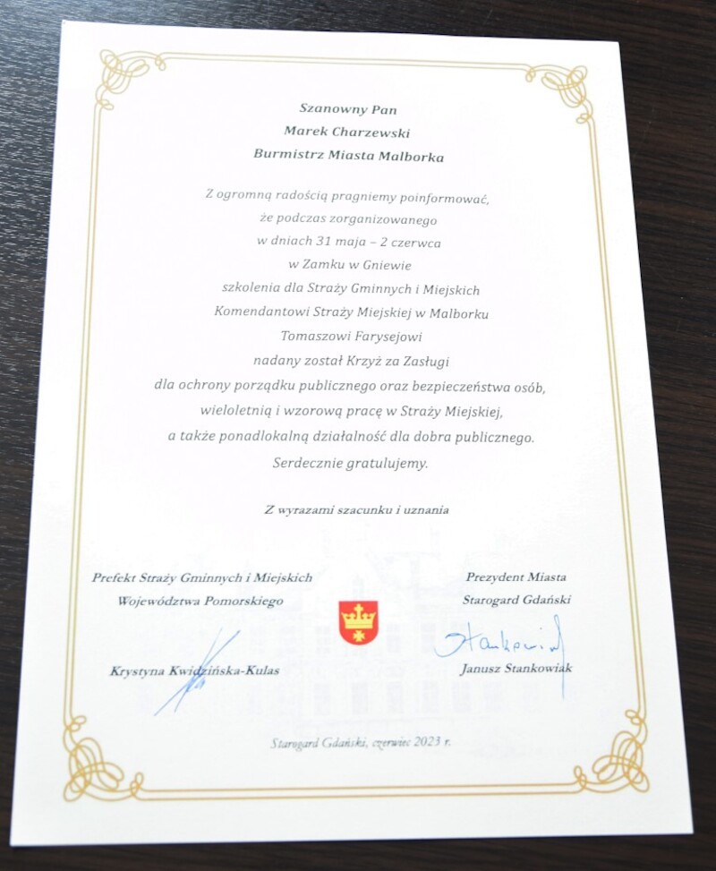 Malbork. Komendant Tomasz Farysej odznaczony Krzyżem za Zasługi.
