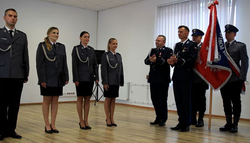 Malbork. Święto Policji – wręczono awanse i odznaczenia.