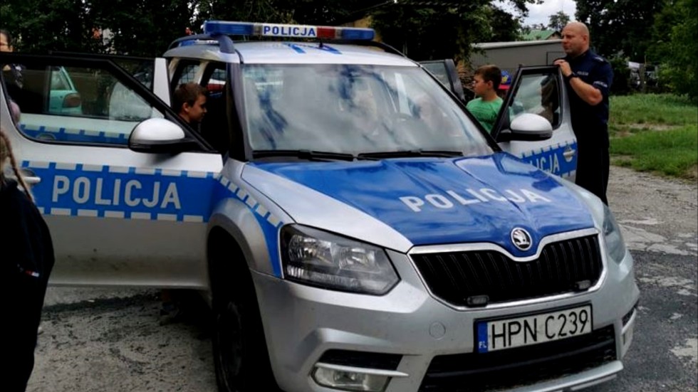 Powiat sztumski. Policjantów ze Starego Targu odwiedzili uczestnicy półkolonii.