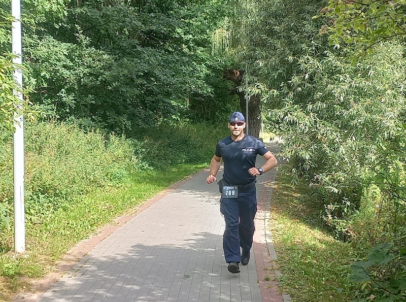 Sztum. Pobiegli na rzecz Fundacji Pomocy Wdowom i Sierotom po Poległych Policjantach.