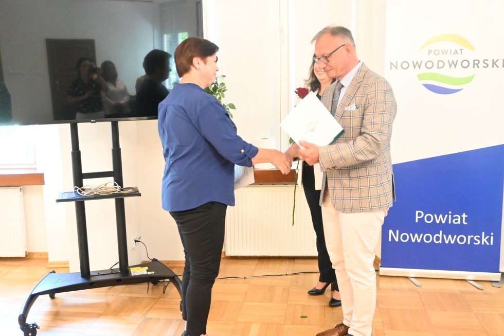 Nowy Dwór Gdański. Nauczyciele odebrali akty nadania stopnia awansu zawodowego.