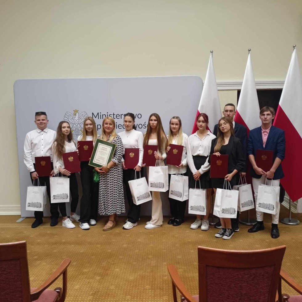 Nowy Dwór Gdański. Uczniowie LO odebrali tytuł laureata ogólnopolskiego konkursu.