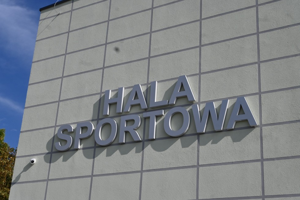 Powiat nowodworski. Uroczyste otwarcie hali sportowej w Drewnicy.