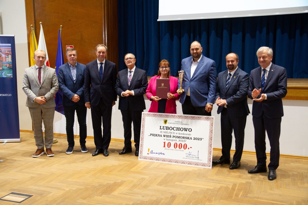 Żelistrzewo, Nadziejewo i Lubochowo najpiękniejszymi wsiami województwa pomorskiego.
