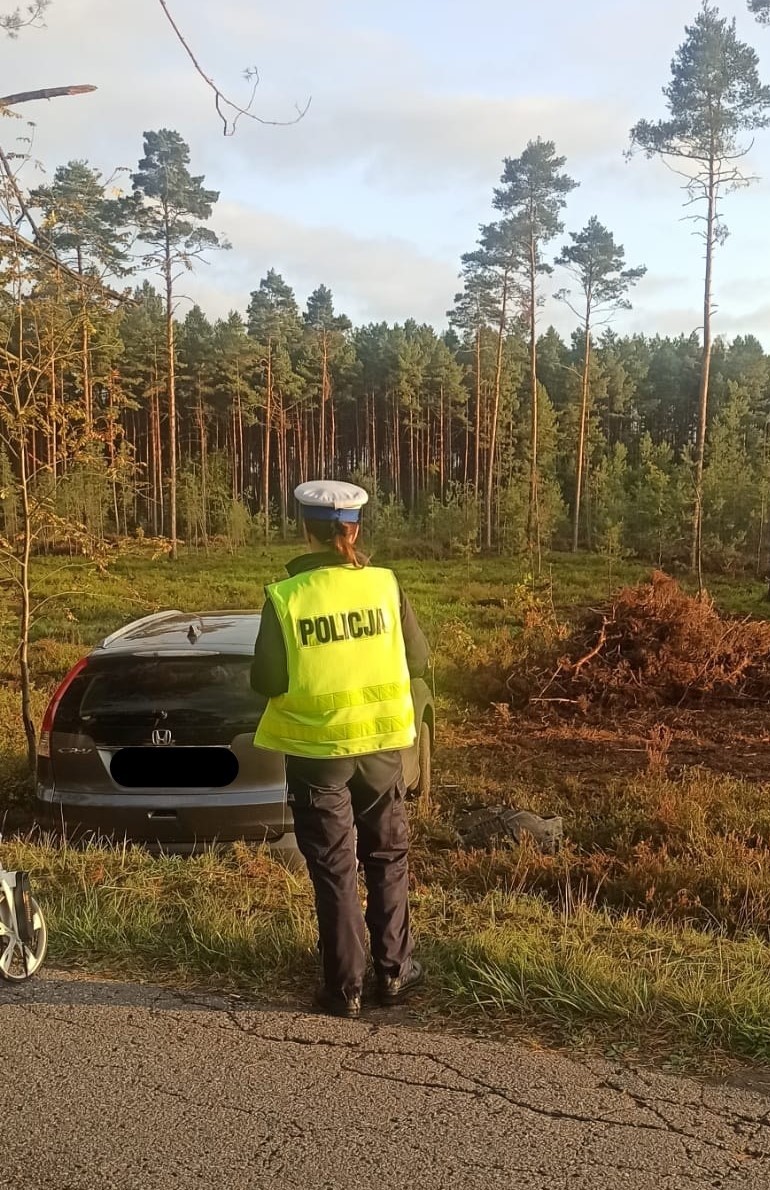 Powiat sztumski. Wypadek w Uśnicach – dwie osoby trafiły do szpitala.