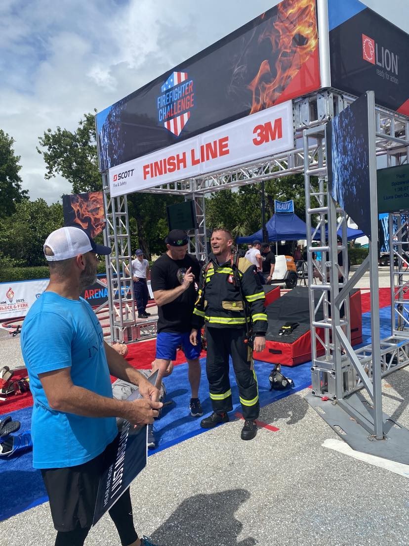 Strażak ze Sztumu brązowym medalistą Mistrzostw Świata Firefighter Challenge 2023.