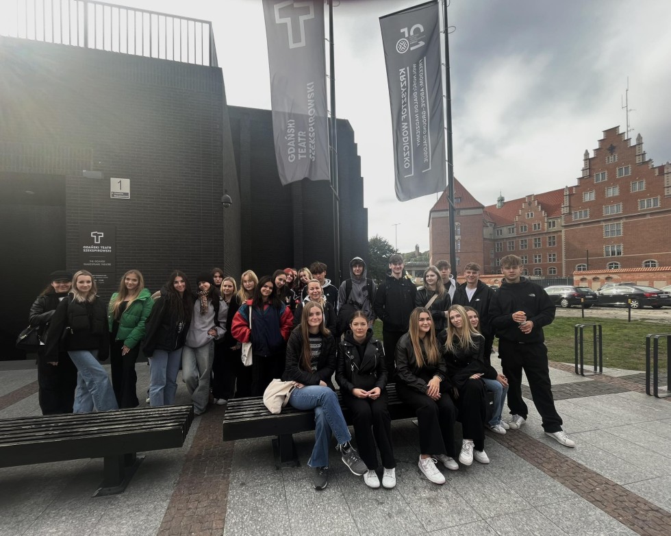 Malbork. Pochwała szaleństwa – uczniowie II LO z wizytą w gdańskim teatrze.