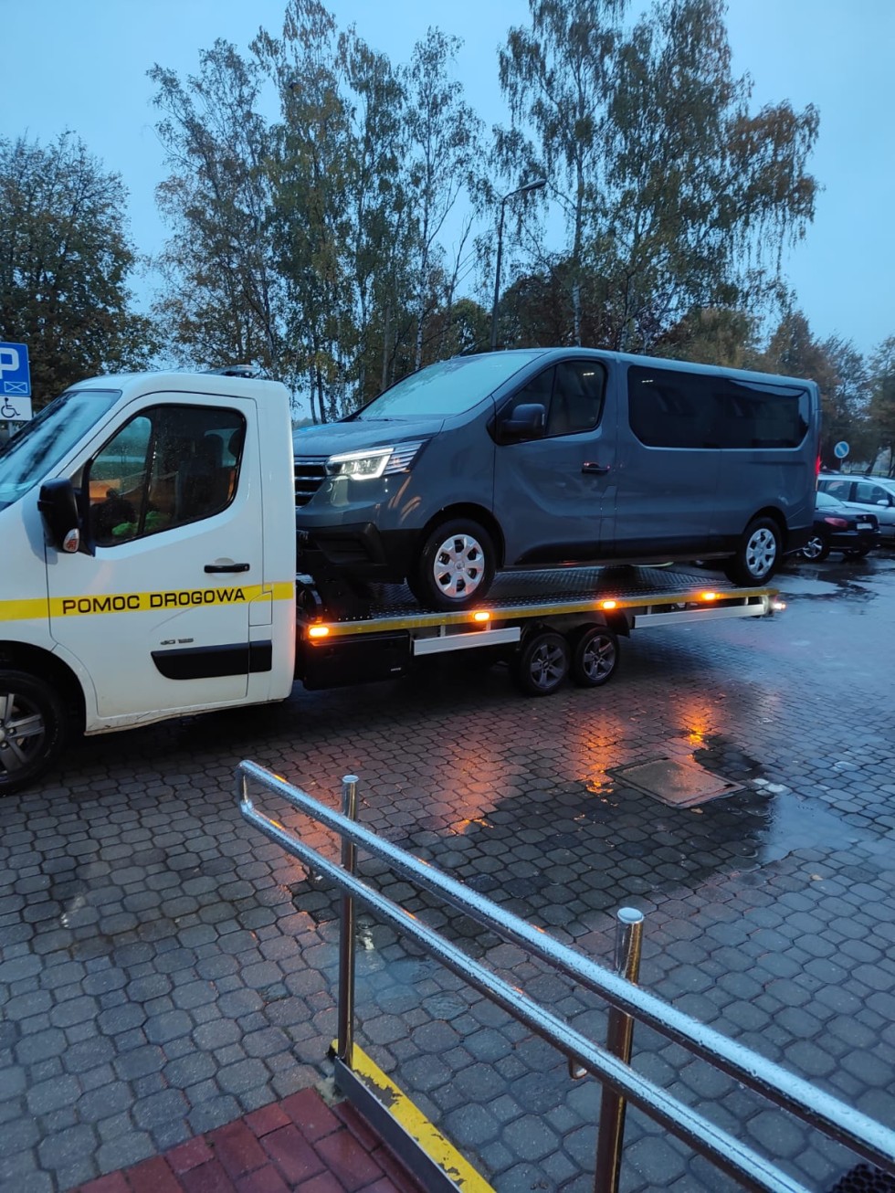 Nowy Dwór Gdański. Nowy nabytek SOSW – kilkuosobowy bus do przewozu niepełnosprawnych osób.