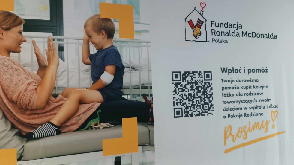 Aby rodzina mogła być razem – Fundacja Ronalda McDonalda przekazała łóżka dla oddziału dziecięcego szpitala w Malborku. [wideo i zdjęcia]