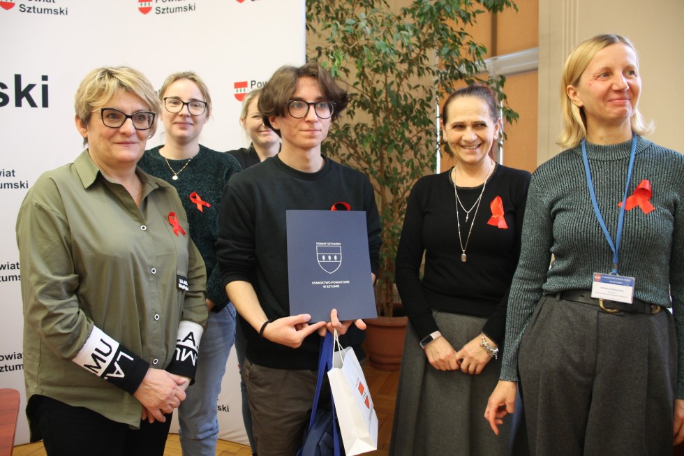 W Olimpiadzie Wiedzy o AIDS i HIV najlepsza uczennica Zespołu Szkół w Dzierzgoniu.