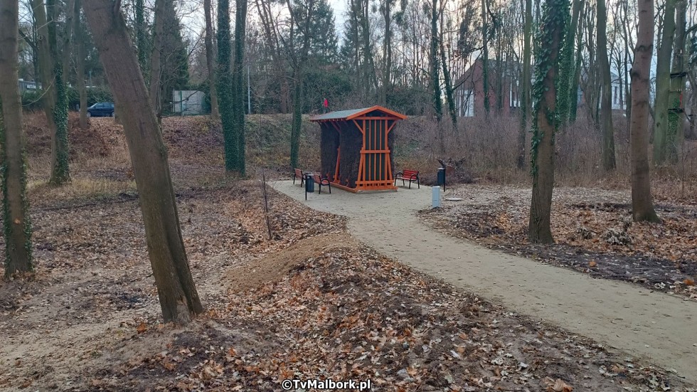 Malbork. W Parku Północnym powstała druga tężnia solankowa. Zobacz wideo i zdjęcia.