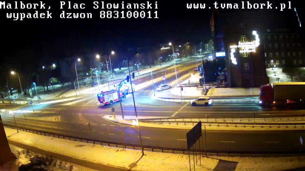 Malbork. O mały włos od tragedii – policjanci pomogli pijanemu i nieprzytomnemu nastolatkowi. Zobacz wideo