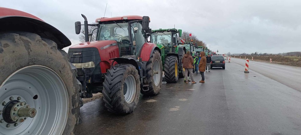 Ogólnoeuropejski Protest Rolników - tak było na DK22 w miejscowości Kończewice. Wideo i zdjęcia