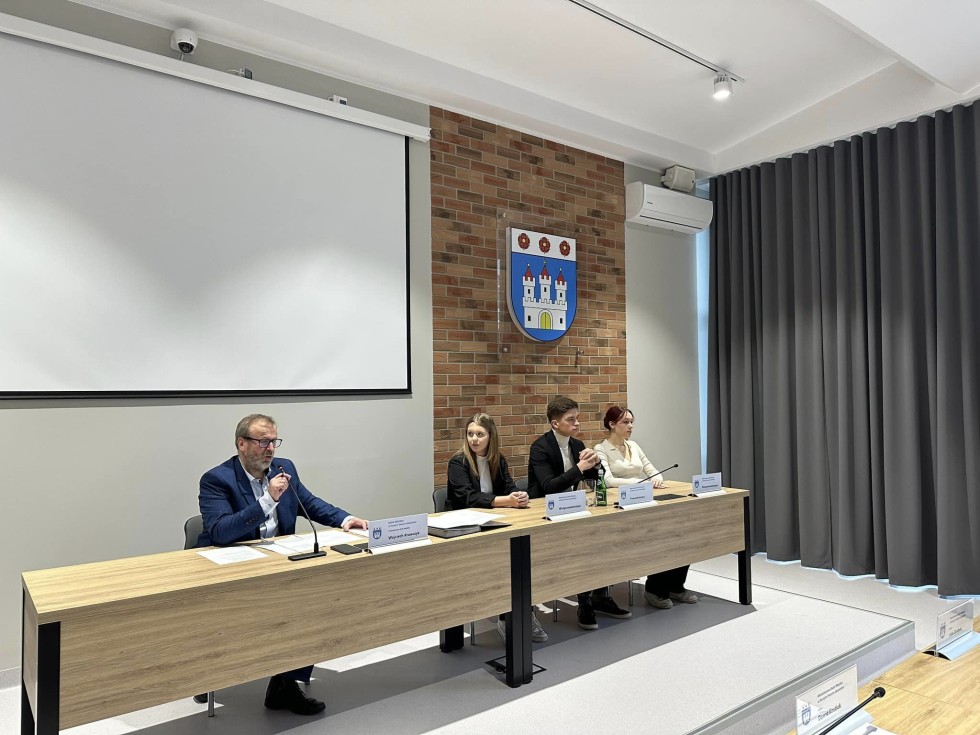 Nowy Dwór Gdański. Pierwsze posiedzenie Młodzieżowej Rady Miejskiej kadencji 2024-2026.