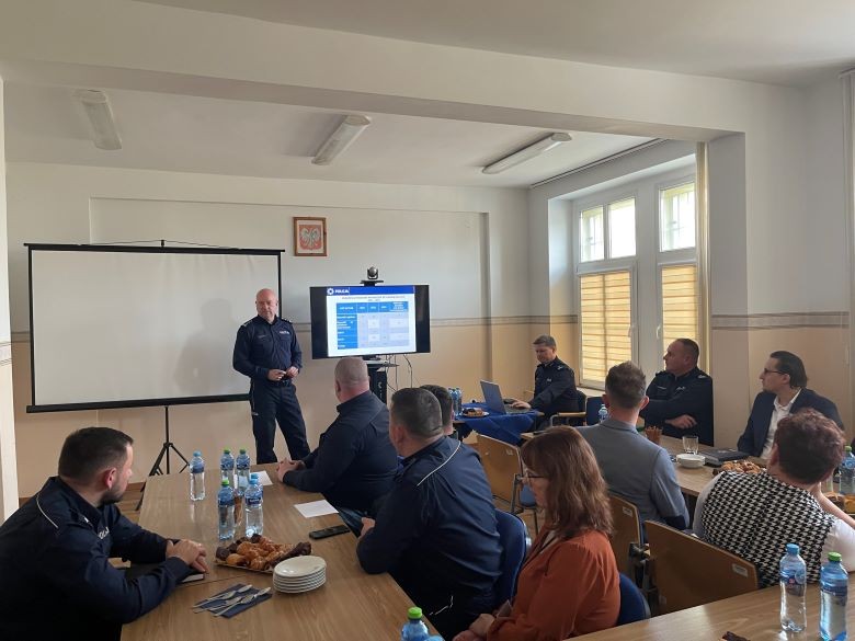 Sztum. Odprawa roczna policjantów – podsumowanie pracy w 2023 r.