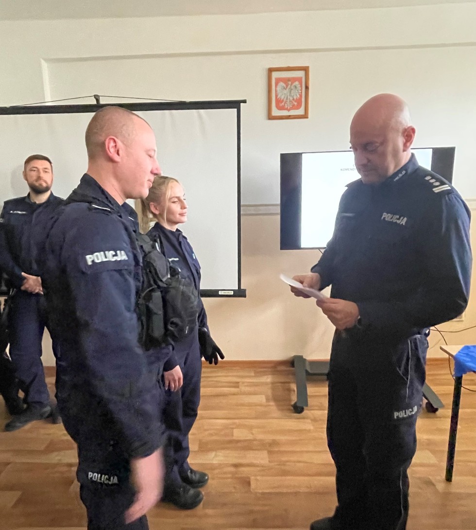 Sztum. Odprawa roczna policjantów – podsumowanie pracy w 2023 r.