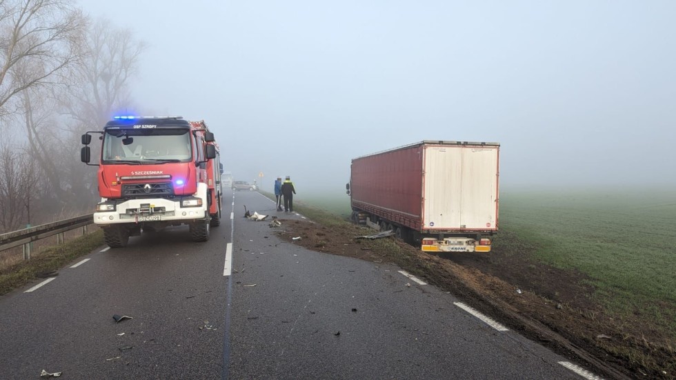 Powiat sztumski. Śmiertelny wypadek w Jurkowicach – nie żyje kierowca osobówki.