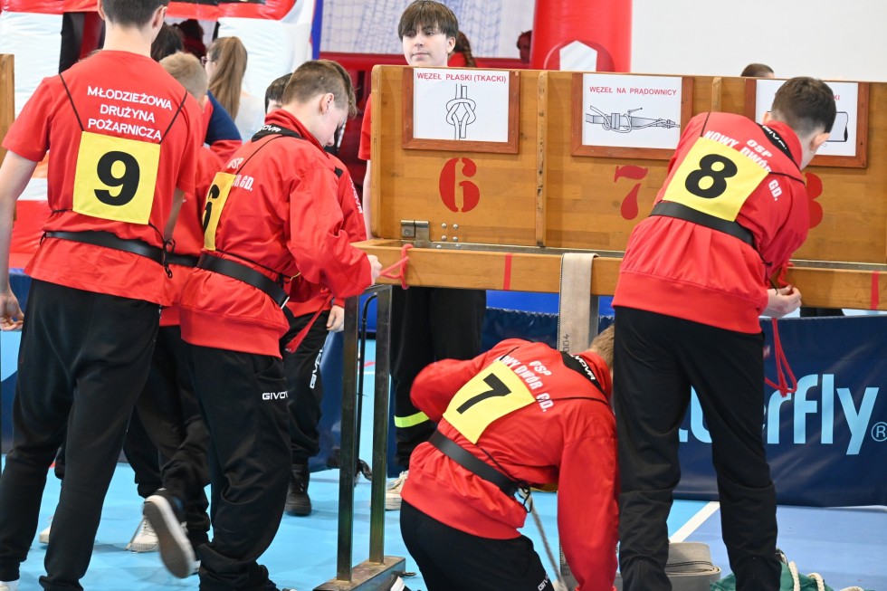 Powiat nowodworski. Za nami I Halowe Dziecięce Zawody Sportowo-Pożarnicze – poznajcie zwycięzców.