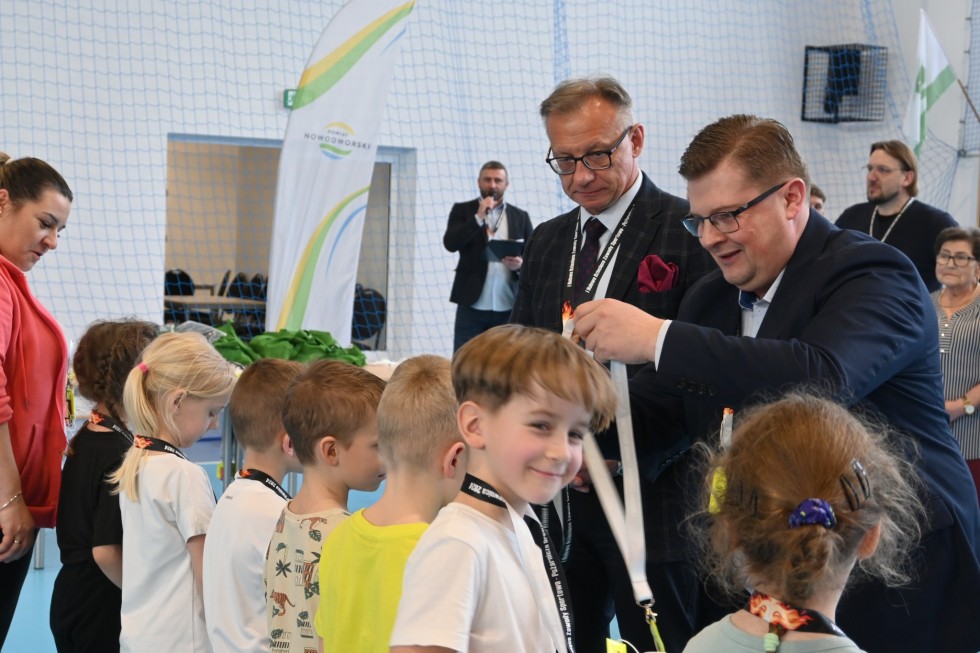 Powiat nowodworski. Za nami I Halowe Dziecięce Zawody Sportowo-Pożarnicze – poznajcie zwycięzców.