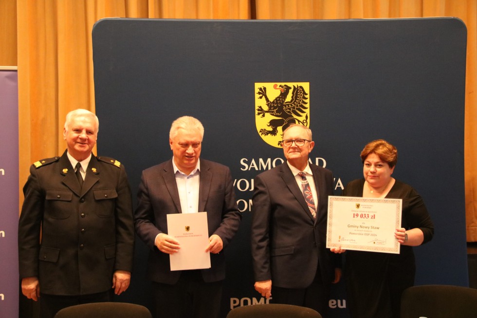 To inwestycja w bezpieczeństwo mieszkańców – podpisano pierwsze umowy w programie Pomorskie OSP.