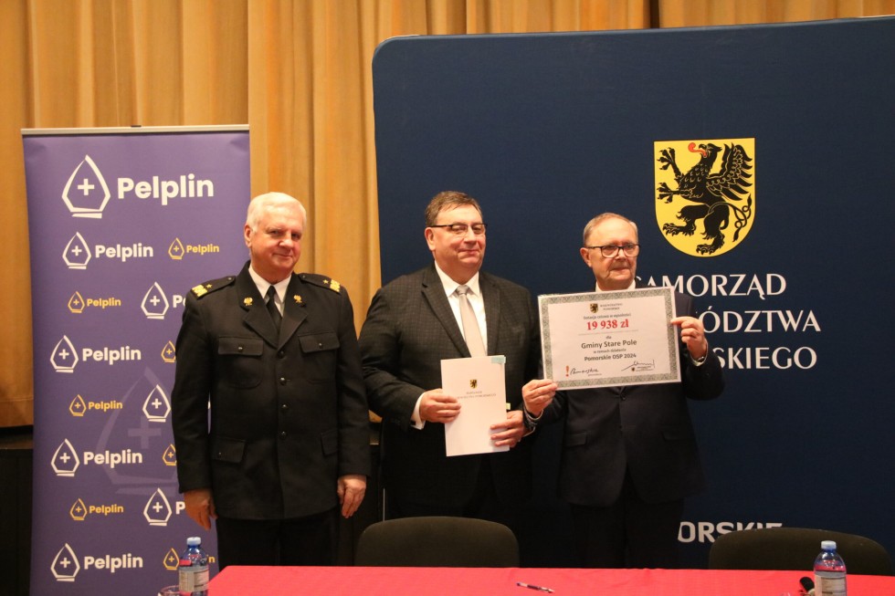 To inwestycja w bezpieczeństwo mieszkańców – podpisano pierwsze umowy w programie Pomorskie OSP.
