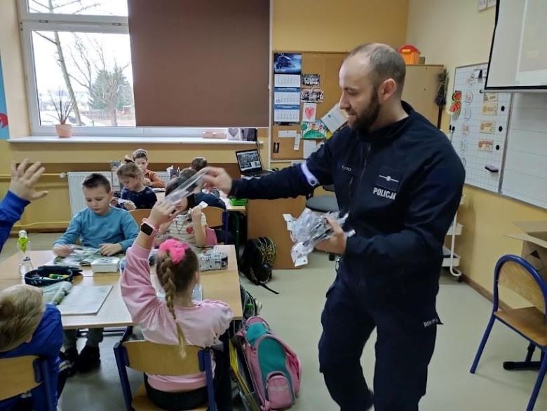 Powiat sztumski. Uczę się bezpieczeństwa na drogach Pomorza – nowy projekt edukacyjny policjantów.