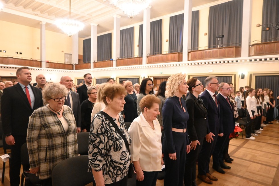 Powiat nowodworski. Szkoła Podstawowa w Kmiecinie skończyła 75 lat.