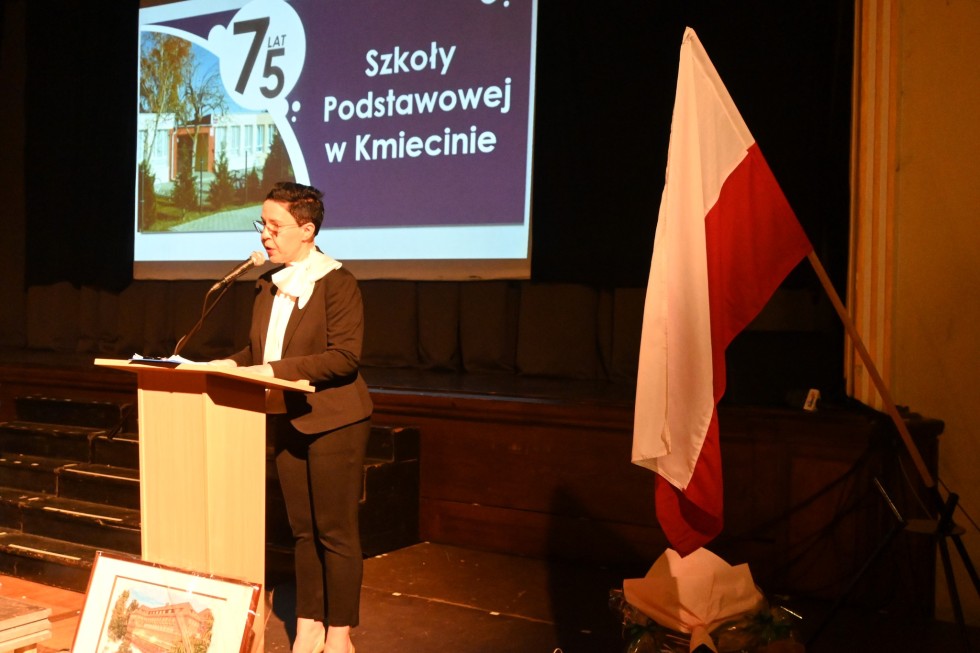 Powiat nowodworski. Szkoła Podstawowa w Kmiecinie skończyła 75 lat.