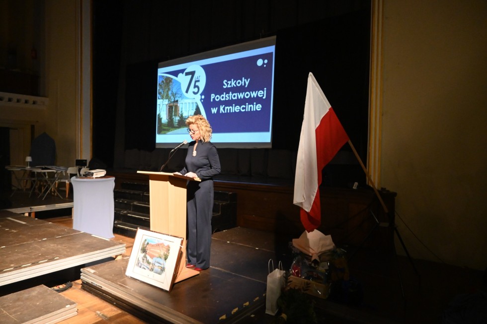 Powiat nowodworski. Szkoła Podstawowa w Kmiecinie skończyła 75 lat.