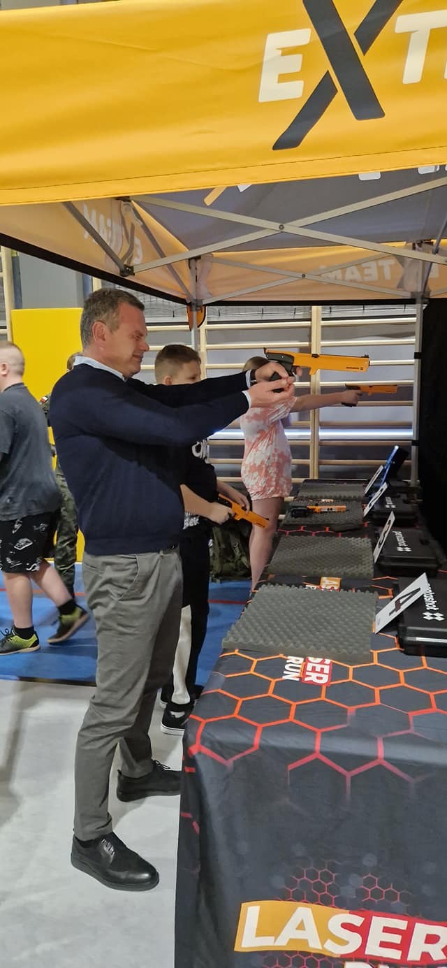 Zawody Extreme Laser Run dla uczniów Zespołu Szkół i Przedszkola w Miłoradzu.