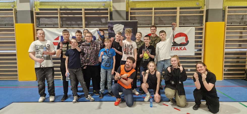 Zawody Extreme Laser Run dla uczniów Zespołu Szkół i Przedszkola w Miłoradzu.