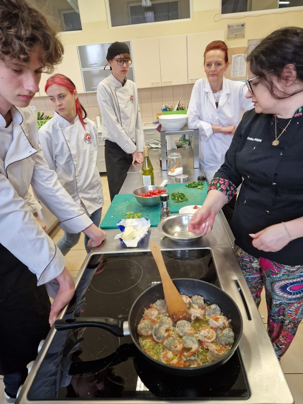 Malbork. Ośmiornica, mule i krewetki - szkolenie z owoców morza w Centrum Edukacji Zawodowej. Zdjęcia