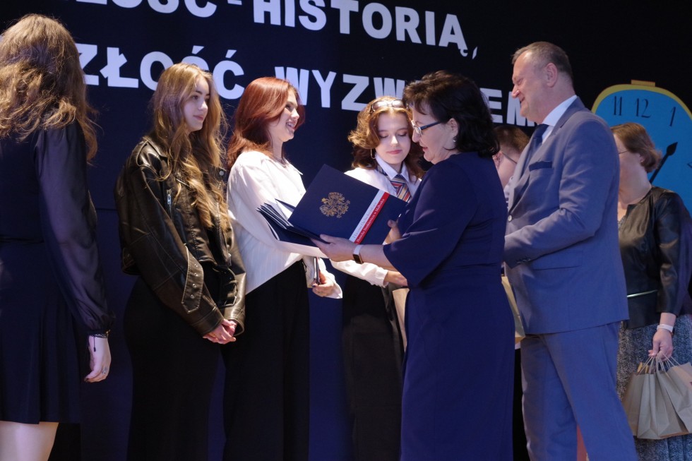 Malbork. Zakończenie roku szkolnego klas maturalnych I LO.