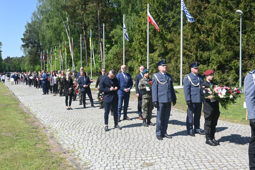Sztutowo. Uroczystości rocznicowe oswobodzenia niemieckiego obozu KL Stutthof.