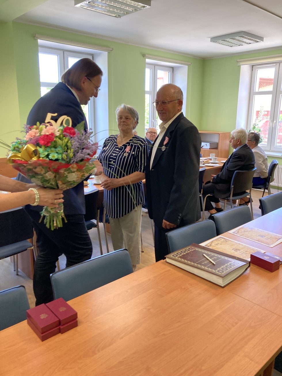 Gmina Sztutowo. Wręczono Medale za Długoletnie Pożycie Małżeńskie.